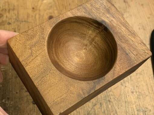 Défonce d’une 1/2 sphère 70mm Défonce d’une 1/2 sphère 70mm
